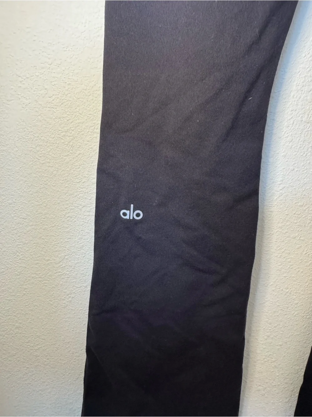 Alo Yoga Airbrush High-Waist Bootcut Leggings in black